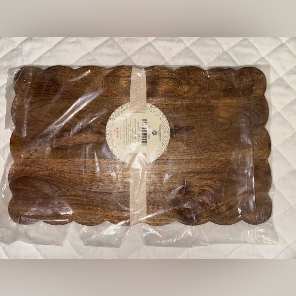 Mela Artisans Scalloped Edge Mango Wood